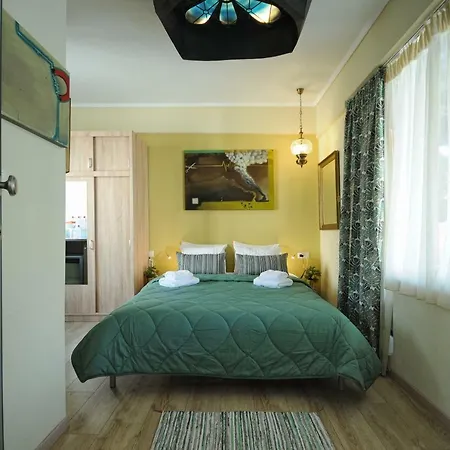 Apartment F & B Collection - Seaview Mini Penthouse